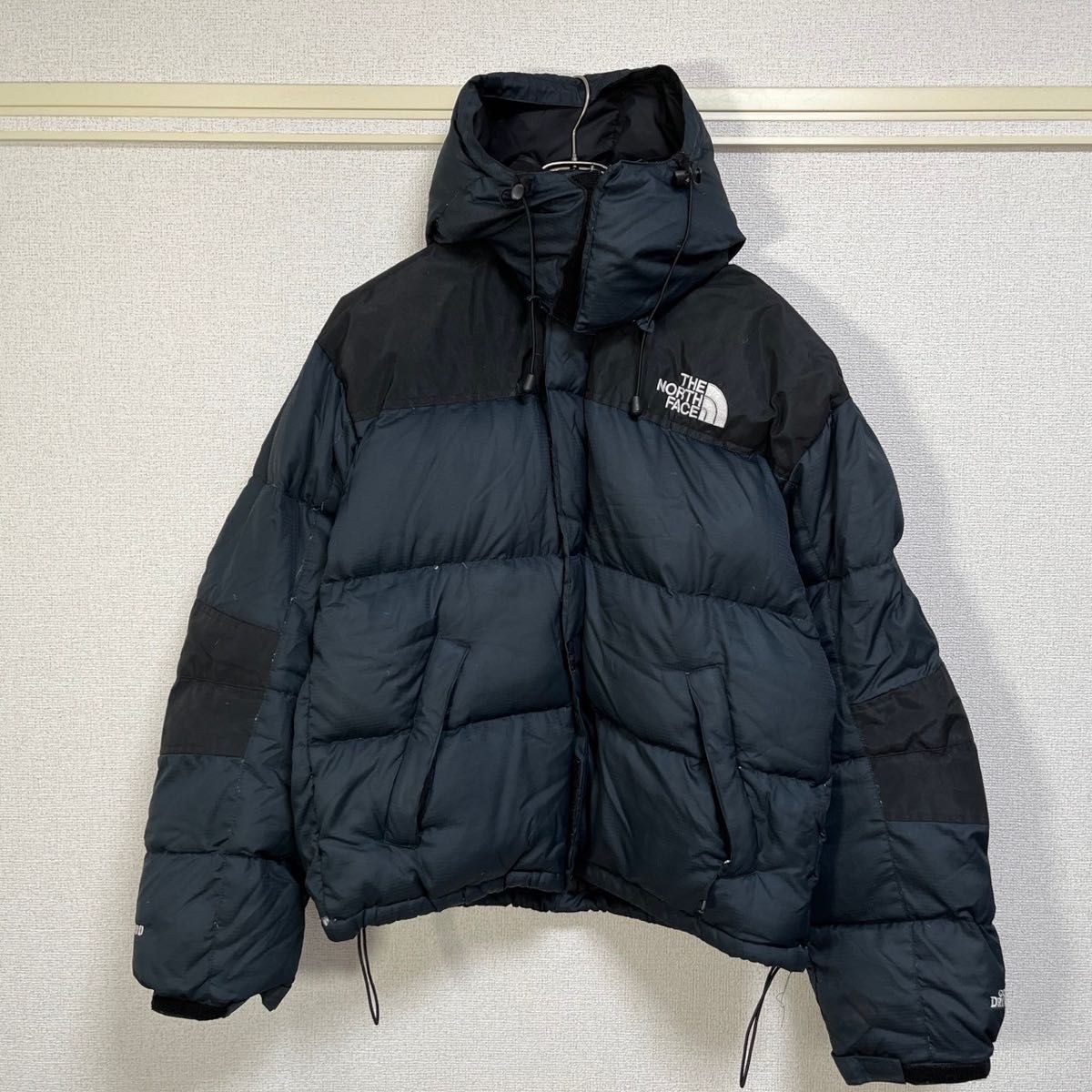ノースフェイス　ダウンジャケット バルトロ　古着　紺色　ネイビー　刺繍　ワンポイントロゴ　黒ブラック　ゴアドライロフト８K