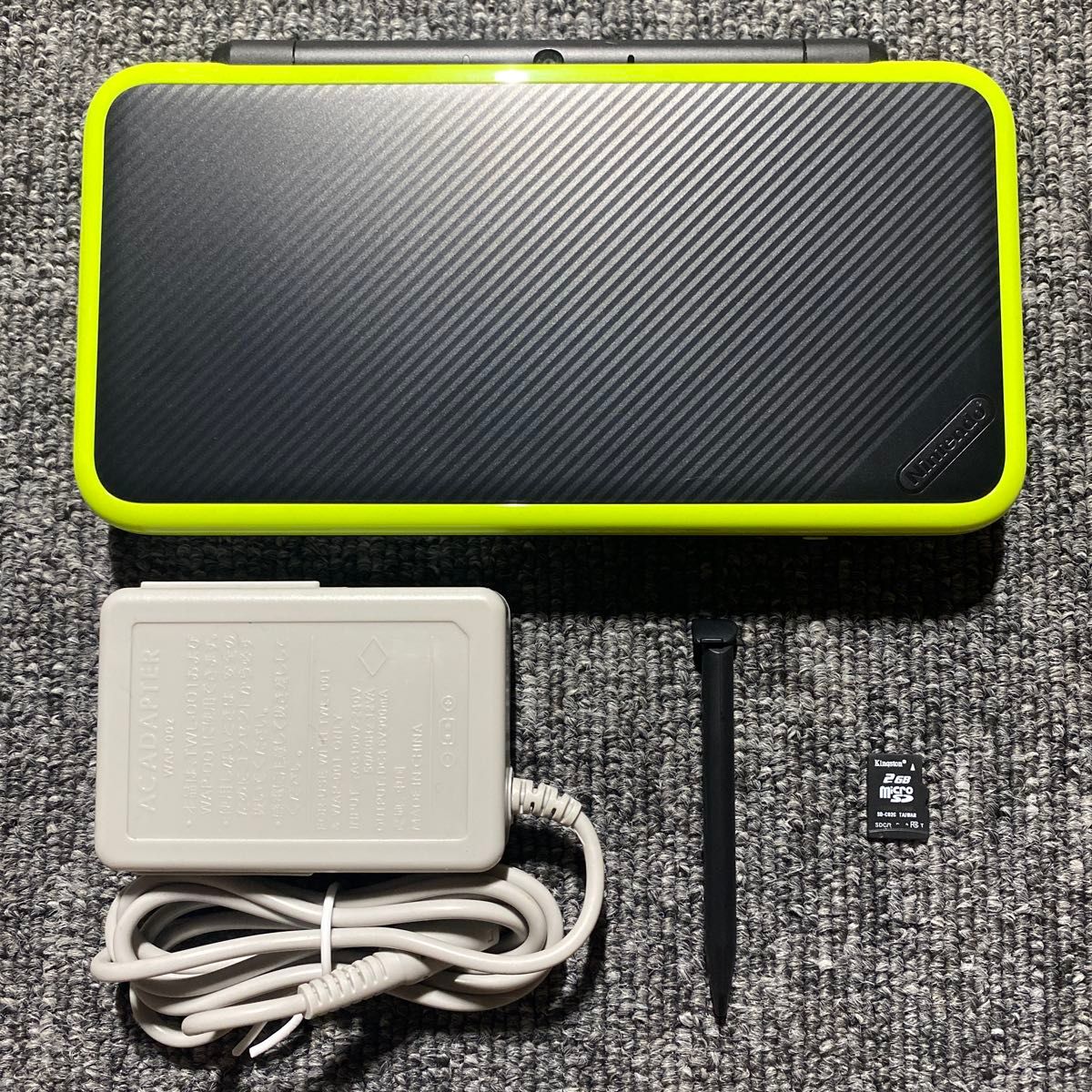 充電器付 NEW Nintendo 2DSLL ブラック ライム ニンテンドー 充電器付 NEW Nintendo 2DSLL ブラック ライム ニンテンドー