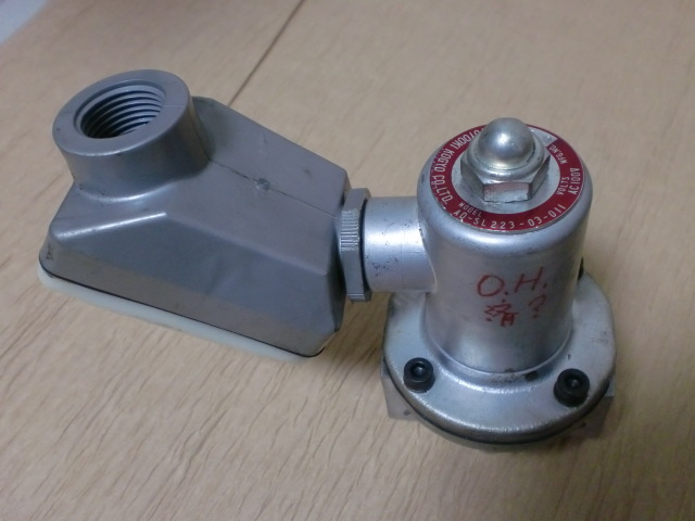 豊興工業 空気圧機器 差圧形エアソレノイド方向切換バルブ:AD-SL223