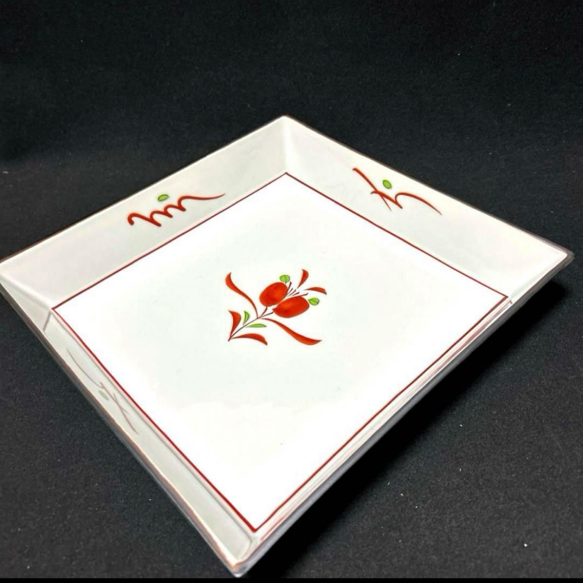 たち吉 平安 橘吉 紅花文 赤絵 盛鉢 共箱付 盛皿 菓子鉢 大皿 角 たち吉 平安 橘吉 紅花文 赤絵 盛鉢 共箱付 盛皿 菓子鉢 大皿 角