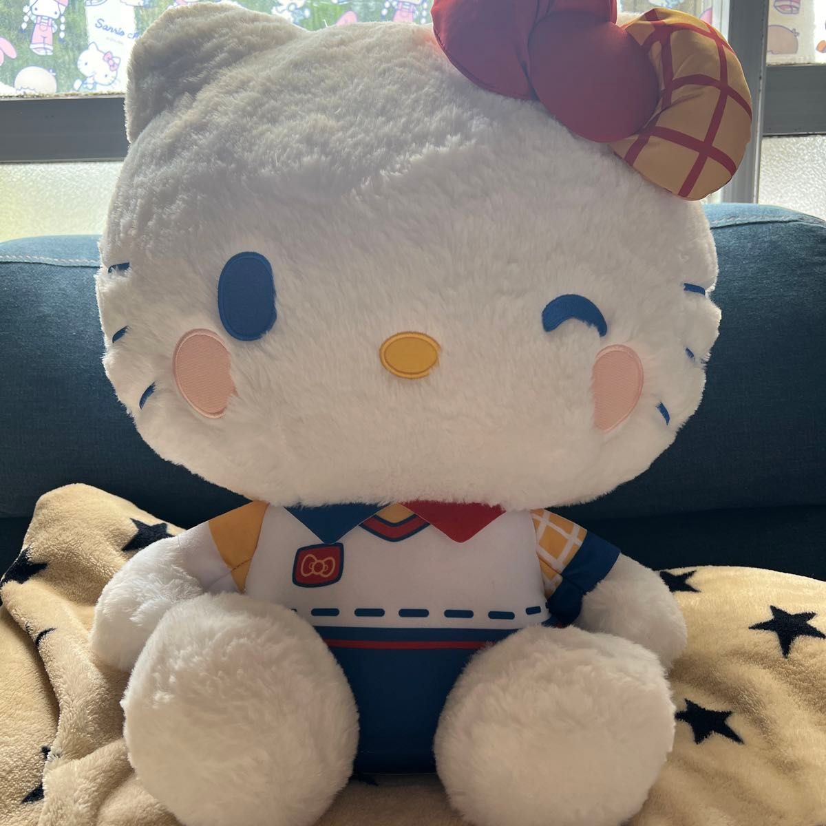 新品タグ付 BIGぬいぐるみ ハローキティ カラフルトイボックス 新品タグ付 BIGぬいぐるみ ハローキティ カラフルトイボックス