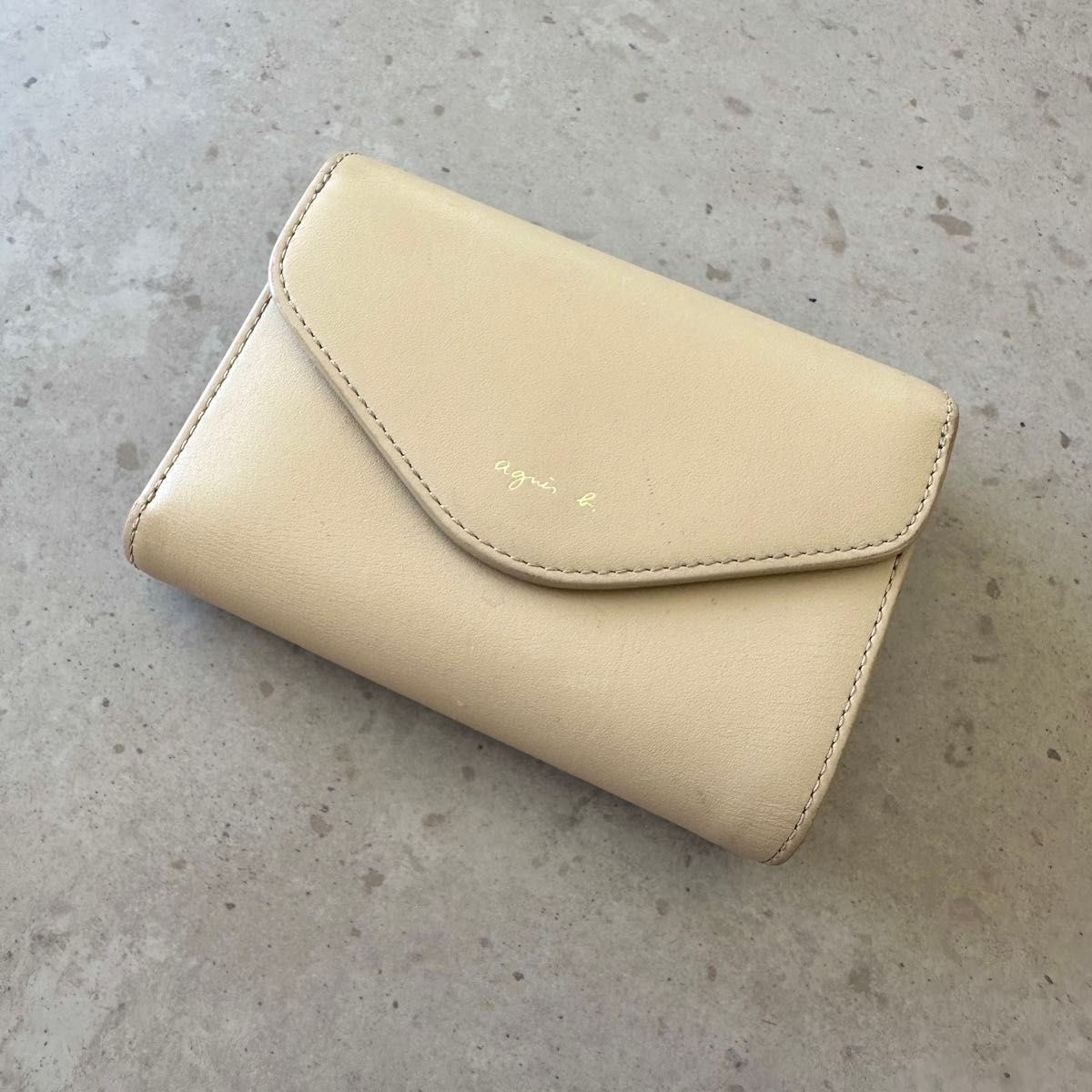 agnes b アニエスベー 三つ折り財布 レザー ベージュ ミニ財布 agnes b アニエスベー 三つ折り財布 レザー ベージュ ミニ財布
