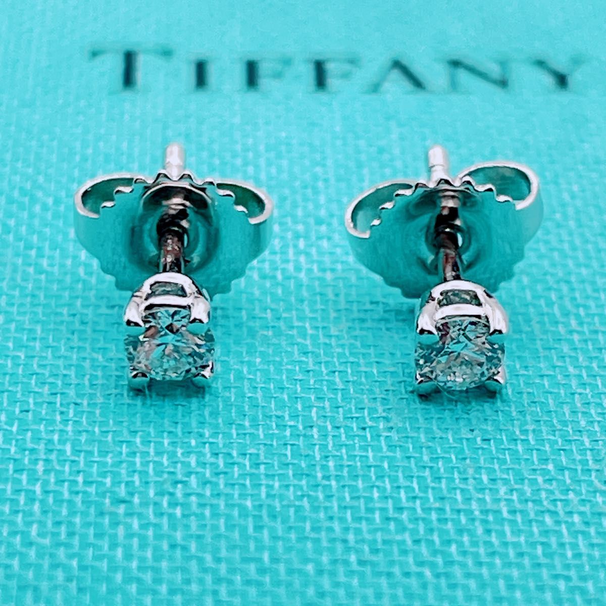 ティファニー ソリティア ダイヤ ピアス 0 22ct相当 pt950 ティファニー ソリティア ダイヤ ピアス 0 22ct相当 pt950