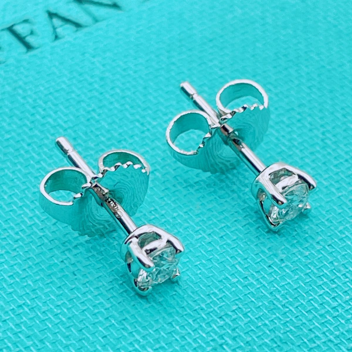 ティファニー ソリティア ダイヤ ピアス 0 22ct相当 pt950 ティファニー ソリティア ダイヤ ピアス 0 22ct相当 pt950