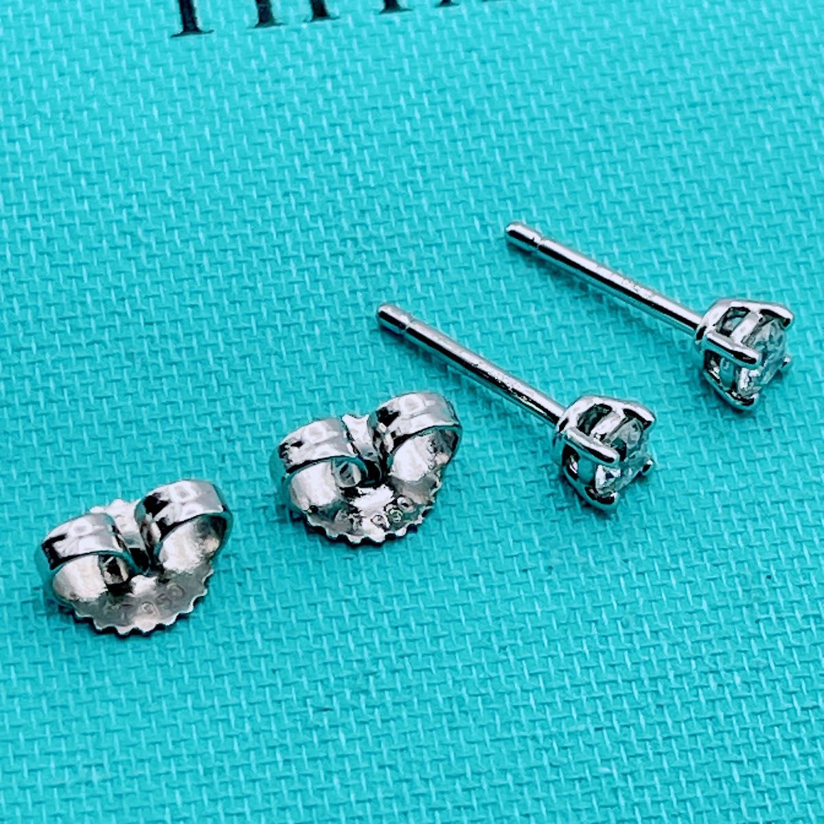 ティファニー ソリティア ダイヤ ピアス 0 22ct相当 pt950 ティファニー ソリティア ダイヤ ピアス 0 22ct相当 pt950