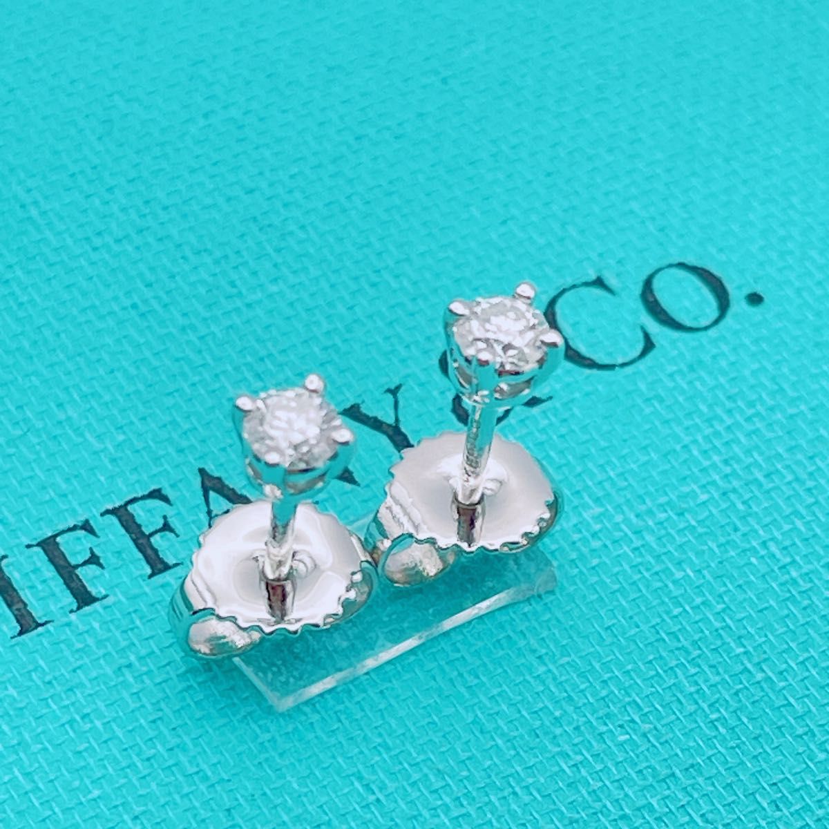 ティファニー ソリティア ダイヤ ピアス 0 22ct相当 pt950 ティファニー ソリティア ダイヤ ピアス 0 22ct相当 pt950