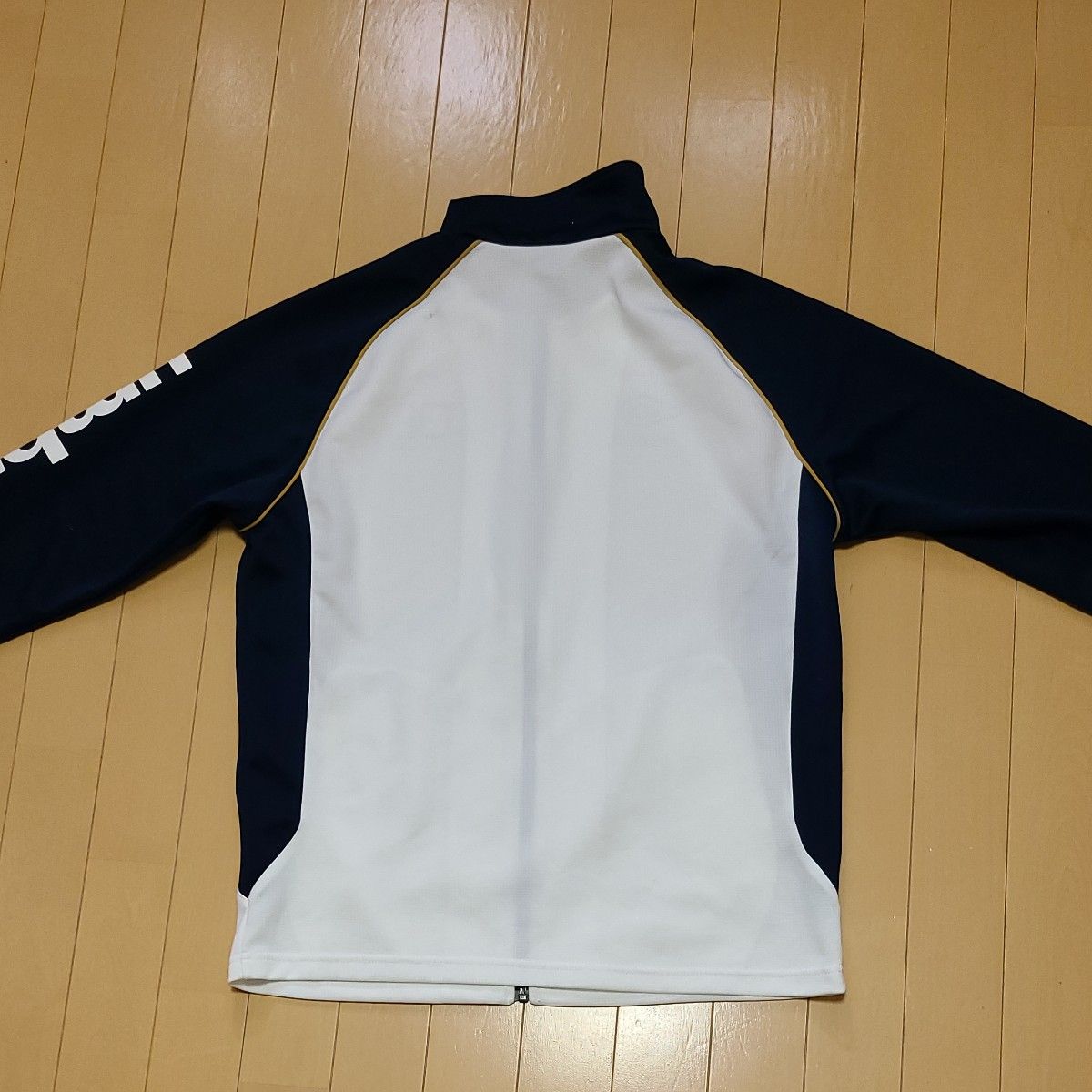 umbro アンブロ ジャージ ジャケット Lサイズ ホワイト×ネイビー umbro アンブロ ジャージ ジャケット Lサイズ ホワイト×ネイビー