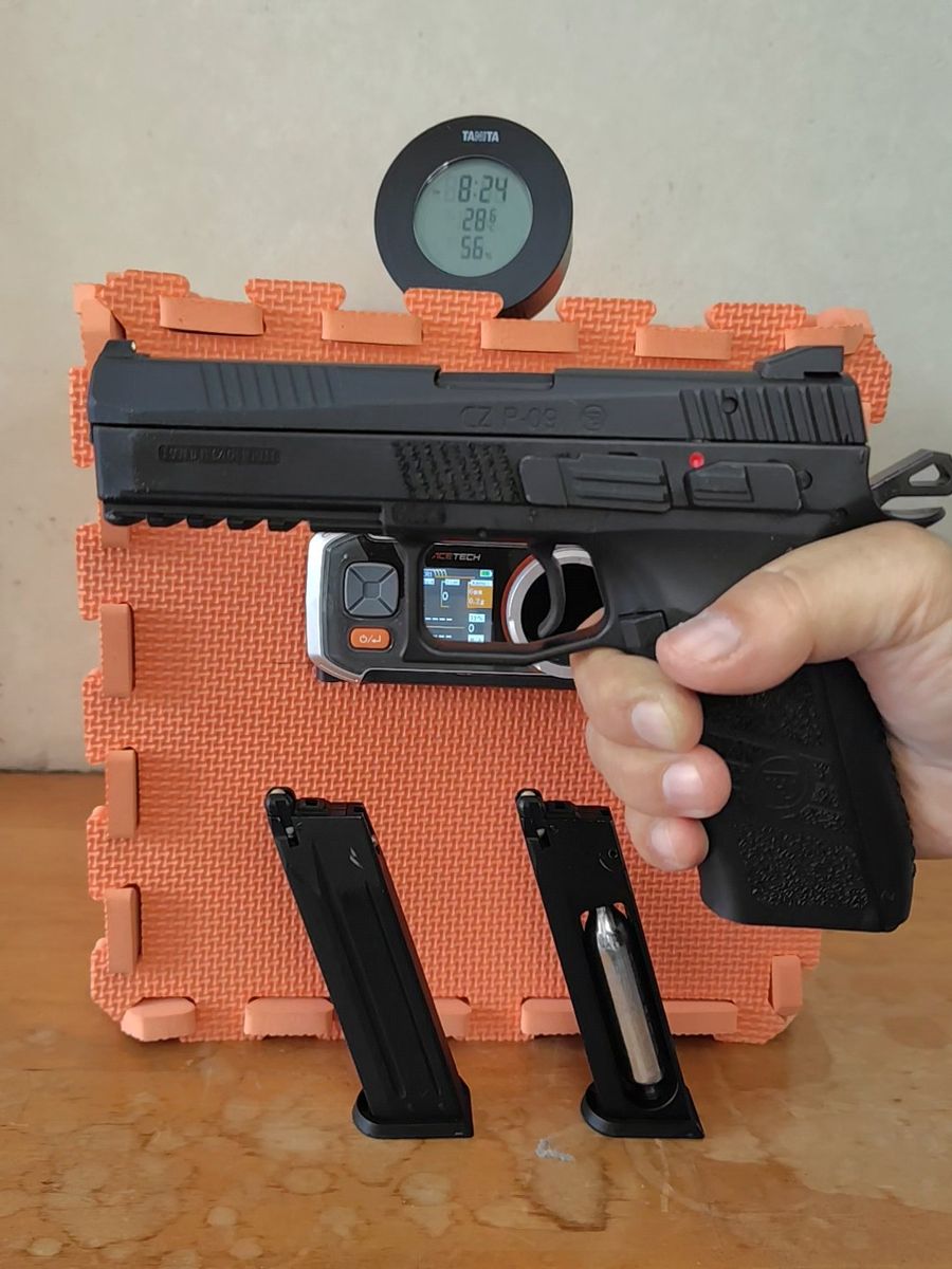 KJ works製 CZ P-09 BK + [ガスマガジン×1本・CO2マガジン×2本 KJ works製 CZ P-09 BK + [ガスマガジン×1本・CO2マガジン×2本