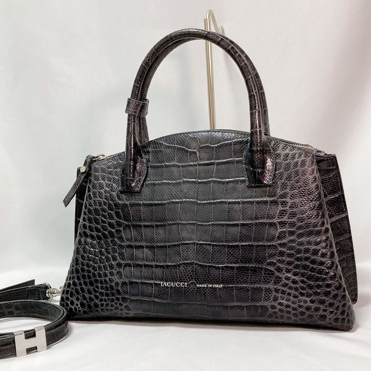 美品】イアクッチ ショルダーバッグ 2way クロコ 型押し レザー 美品】イアクッチ ショルダーバッグ 2way クロコ 型押し レザー
