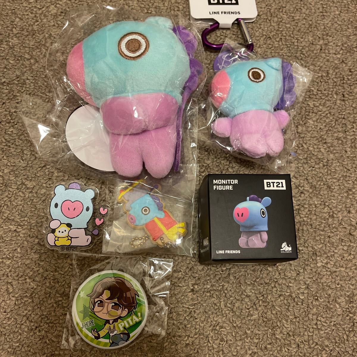 BTS BT21 MANG J-HOPE ぬいぐるみ 缶バッジ キーホルダー等 公式 BTS BT21 MANG J-HOPE ぬいぐるみ 缶バッジ キーホルダー等 公式