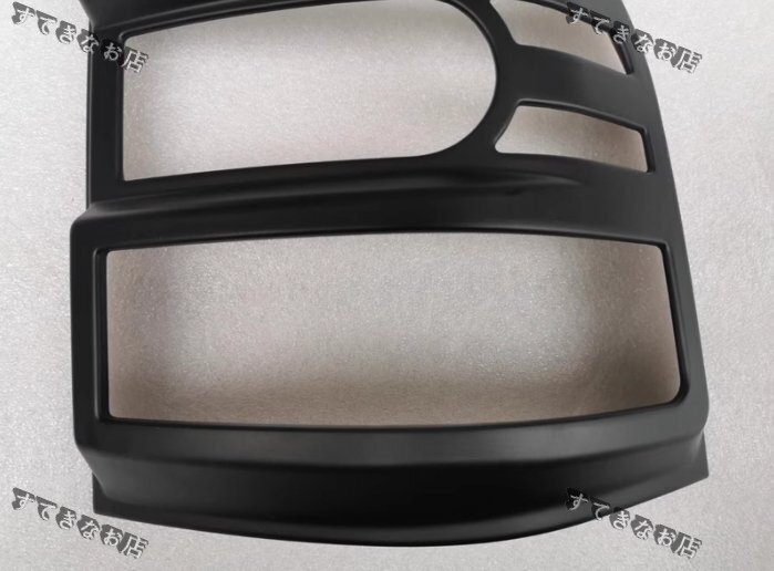 三菱 パジェロV93/V97 2006-2019年 2色選択可能　テールライトカバー　リアランプガーニッシュ2個セット　外装_画像6