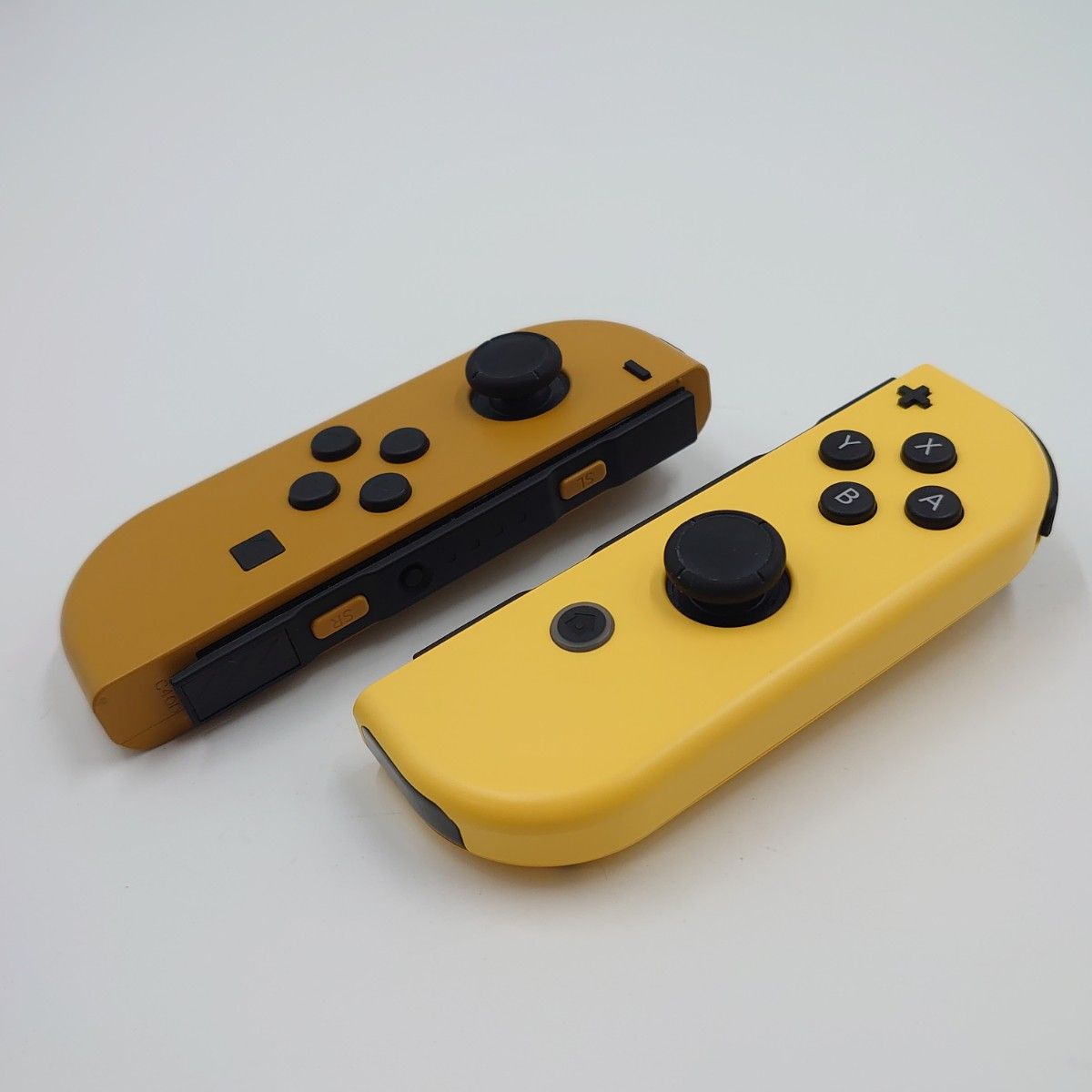 ジョイコン ピカチュウ イーブイ 左 右 限定モデル 任天堂 ジョイコン ピカチュウ イーブイ 左 右 限定モデル 任天堂
