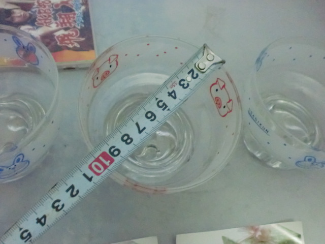■未使用 保管品 非売品  ■神戸屋 『デザートグラス』ガラス容器 全４個（ウサギ３個コブタ1個）の画像3