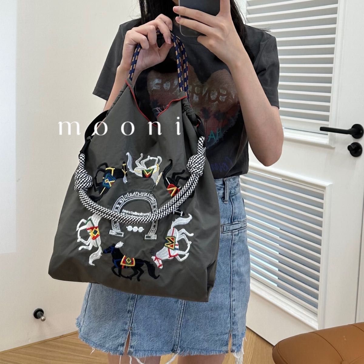 韓国 刺繍エコバッグ 馬柄 チャコール ナイロン ボールアンド 韓国 刺繍エコバッグ 馬柄 チャコール ナイロン ボールアンド