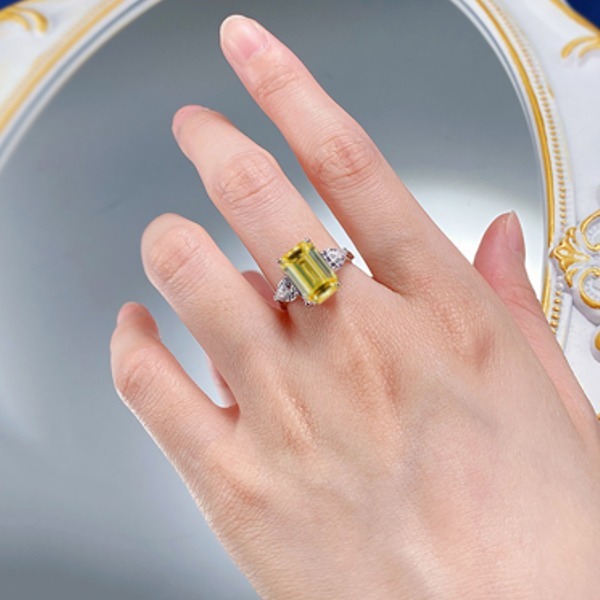 《最初の入札者様は開始価格で購入可》女性用ジェムストーンリング 、トパーズ、925シルバー、米國サイズ5（日本の9號に相當(dāng)）aa