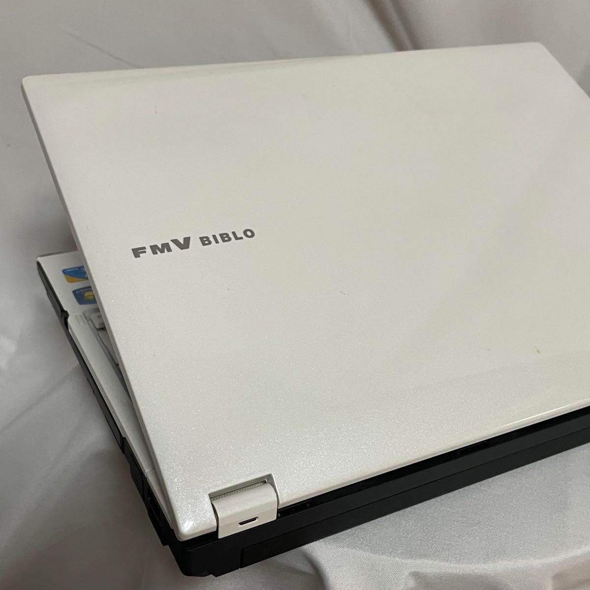 富士通 FUJITSU FMV-BIBLO MG/G73 ノートパソコン 白|Yahoo 富士通 FUJITSU FMV-BIBLO MG/G73 ノートパソコン 白|Yahoo
