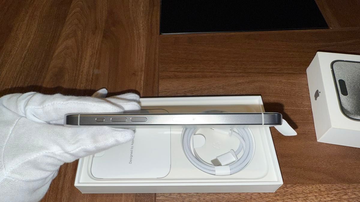 極美品】iPhone 15 Pro Max 256GB SIMフリー バッテリー97 極美品】iPhone 15 Pro Max 256GB SIMフリー バッテリー97
