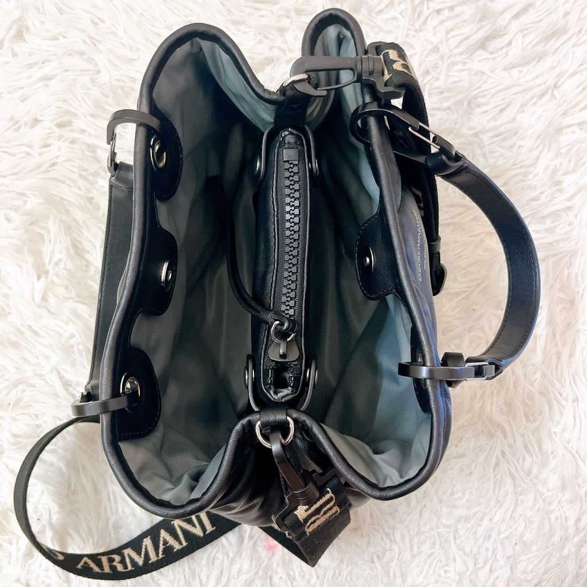 極美品】アルマーニ 2way ショルダーバッグ キルティング レザー 極美品】アルマーニ 2way ショルダーバッグ キルティング レザー