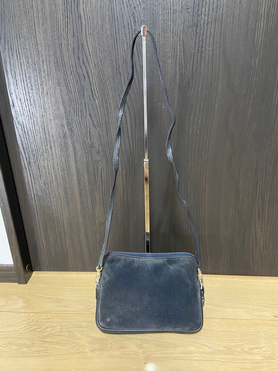 GUCCI ショルダーバッグ ブラック レザー スエード 黒 ロゴ GUCCI ショルダーバッグ ブラック レザー スエード 黒 ロゴ