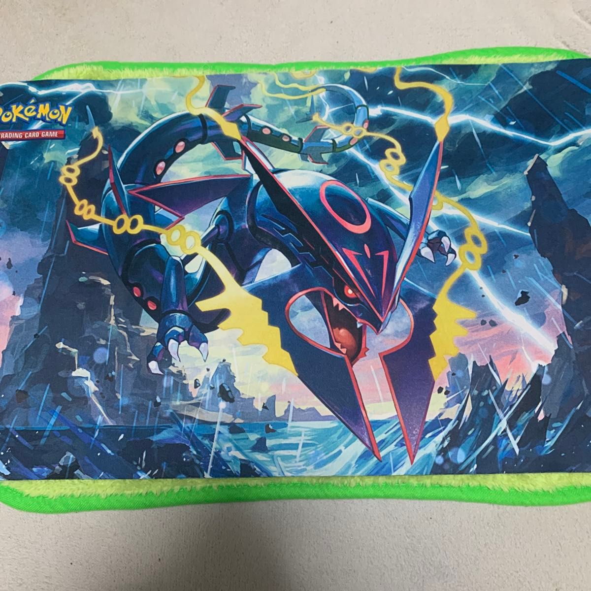 ポケモンカード レックウザ 色違い プレイマット 海外限定 ポケモンカード レックウザ 色違い プレイマット 海外限定