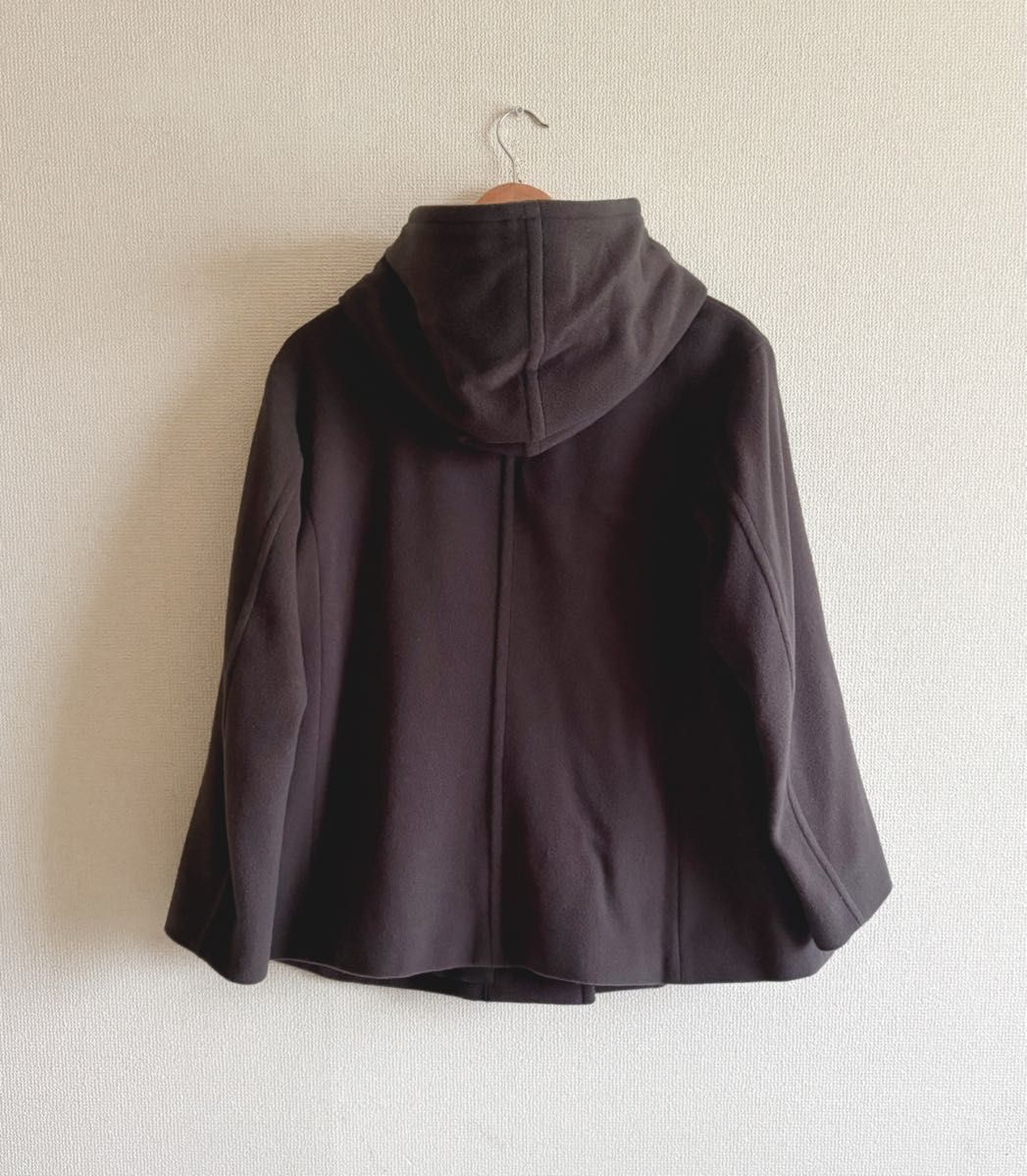 URBAN RESEARCH ショート丈AラインフードコートCHARCOAL 《2度