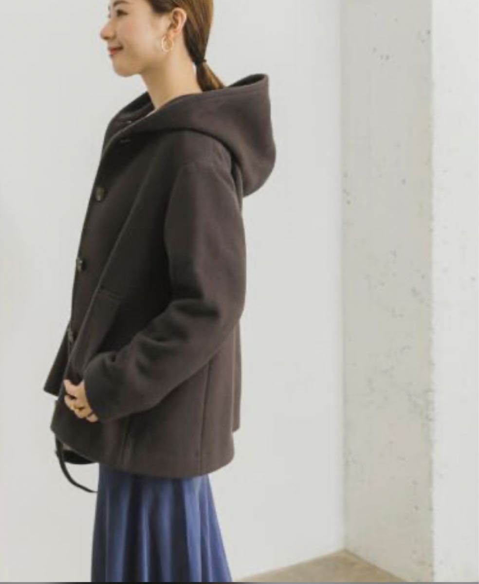 URBAN RESEARCH ショート丈AラインフードコートCHARCOAL 《2度