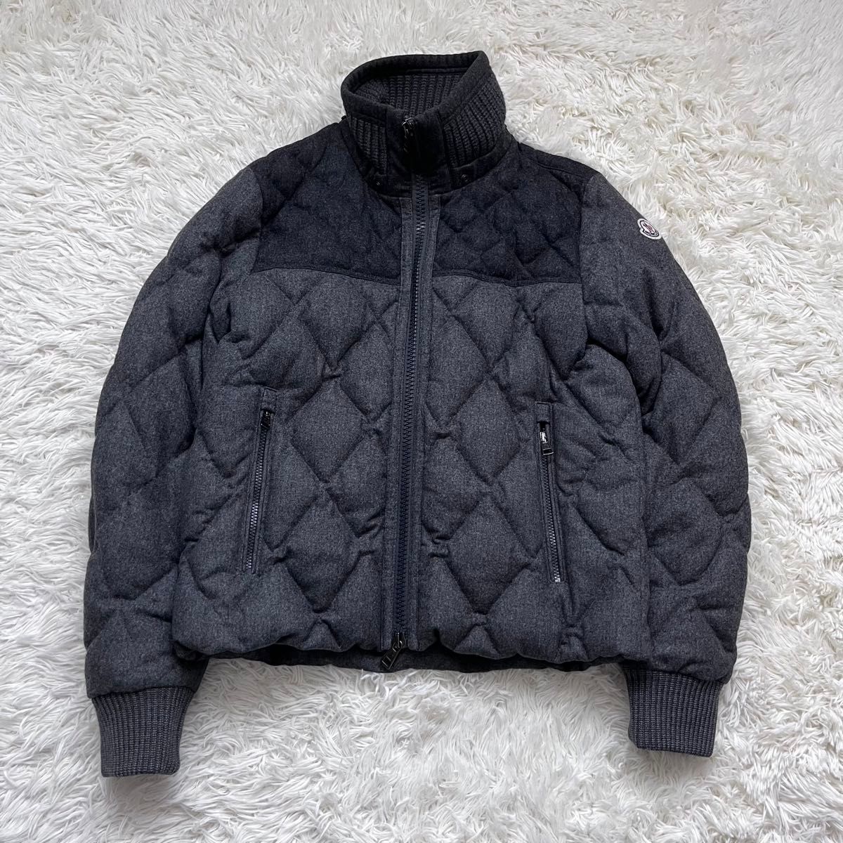 美品】 MONCLER labastide ダウンジャケット グレー サイズ2 美品】 MONCLER labastide ダウンジャケット グレー サイズ2