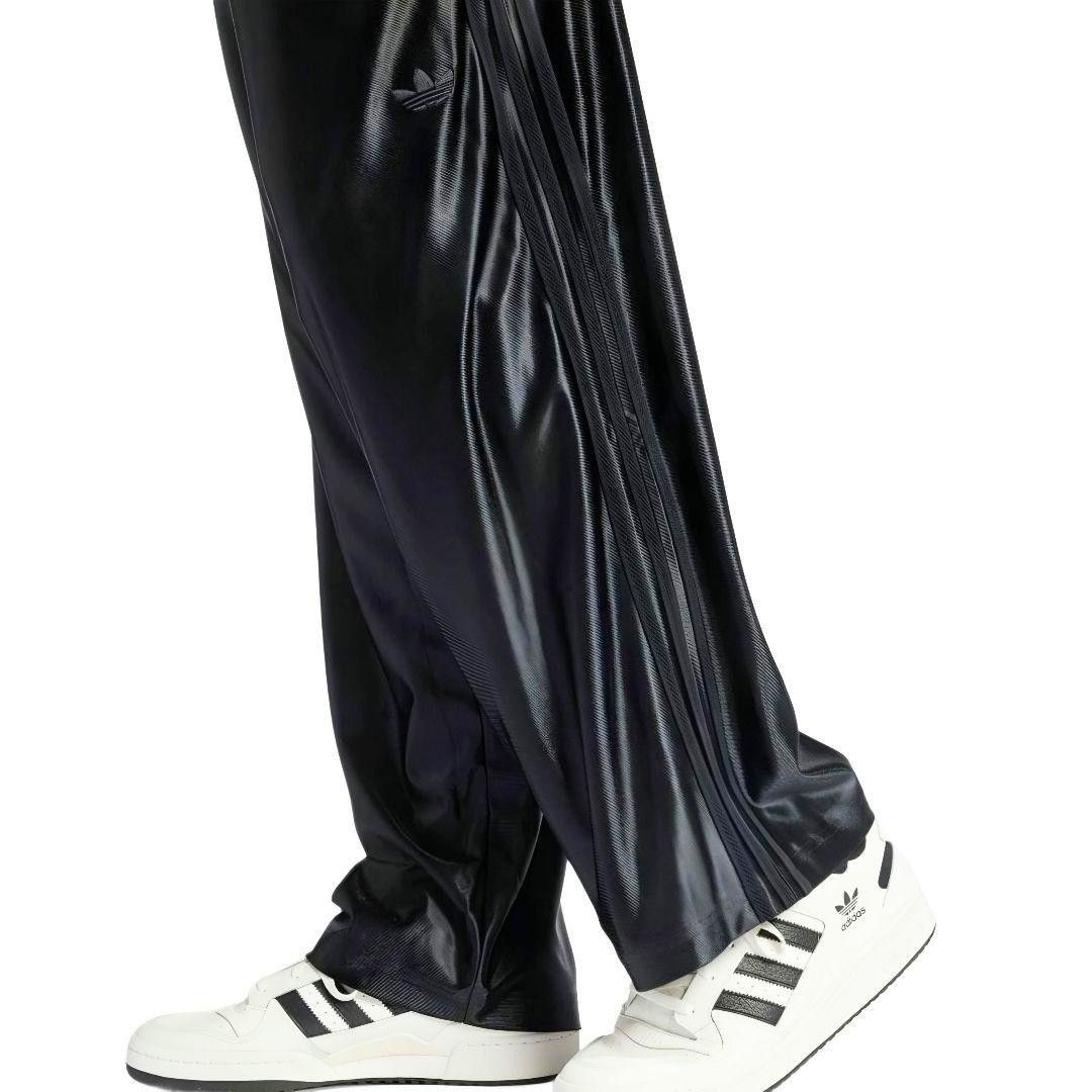 新品 adidas Q3オーバーサイズパンツ ワイドパンツ ファイヤー 新品 adidas Q3オーバーサイズパンツ ワイドパンツ ファイヤー