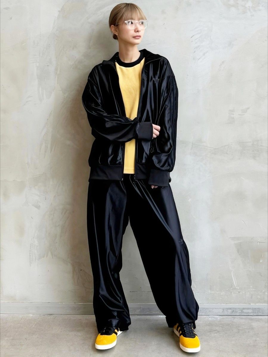 新品 adidas Q3オーバーサイズパンツ ワイドパンツ ファイヤー 新品 adidas Q3オーバーサイズパンツ ワイドパンツ ファイヤー