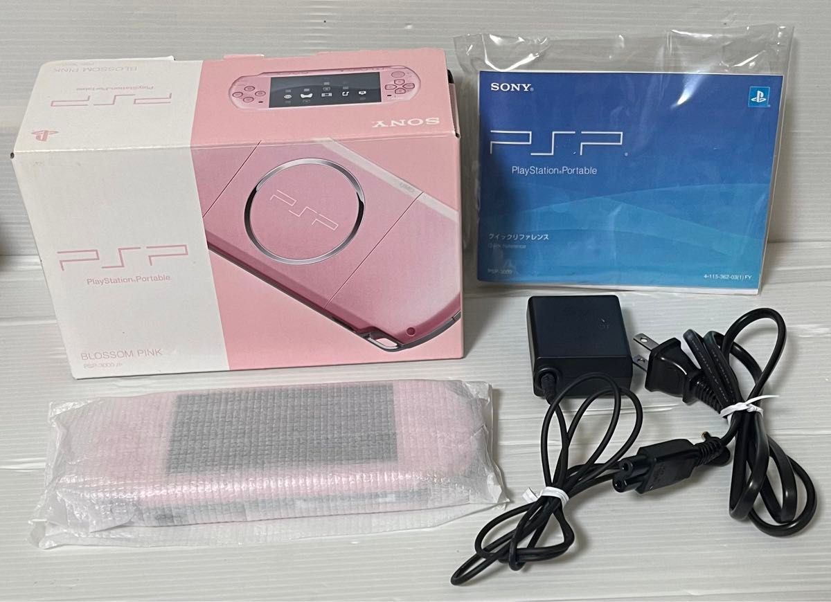 美品 PSP プレイステーション・ポータブル ブロッサム・ピンク 美品 PSP プレイステーション・ポータブル ブロッサム・ピンク