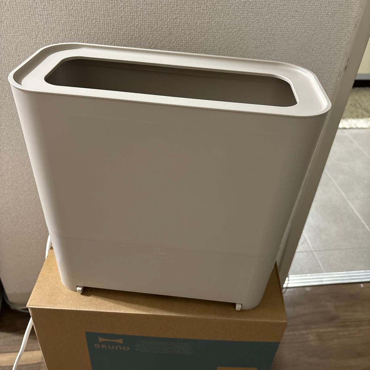 BRUNO ゴミ箱型フローリングクリーナー グレージュ|Yahoo BRUNO ゴミ箱型フローリングクリーナー グレージュ|Yahoo