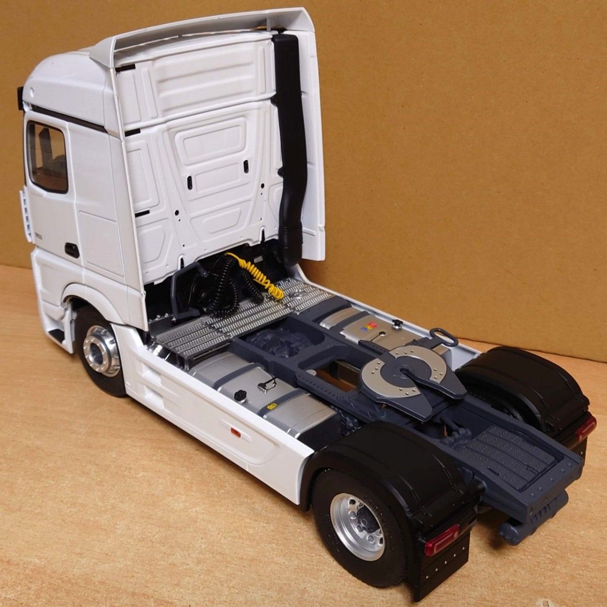1/24 大型トラック メルセデスベンツ アクトロス L 2023 大型 1/24 大型トラック メルセデスベンツ アクトロス L 2023 大型
