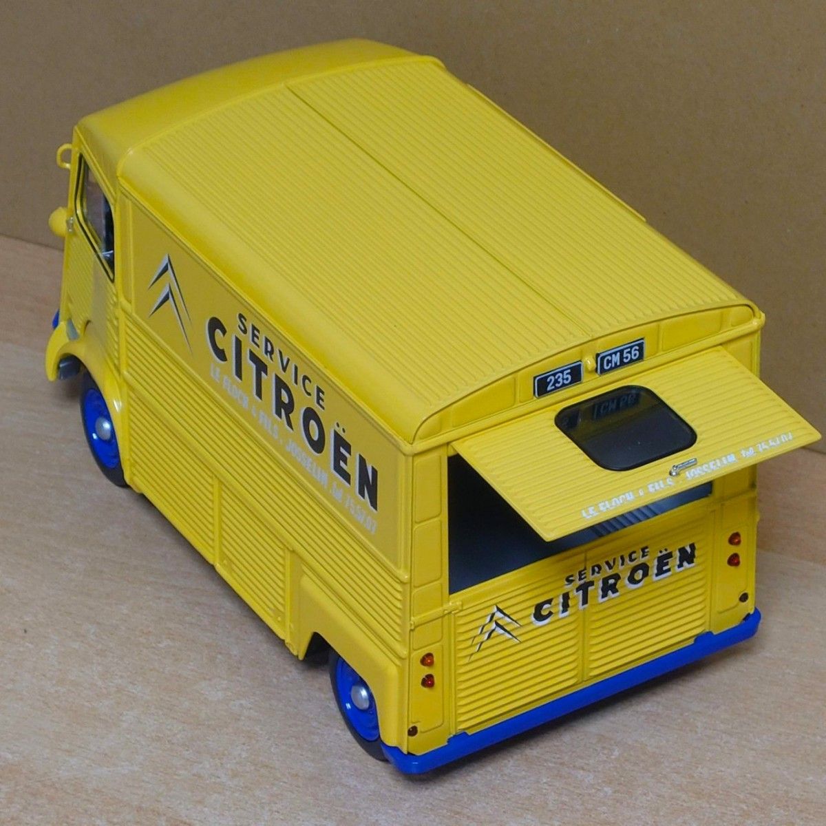 1/18 シトロエン タイプHY 1969 イエロートラック CitroenHY 1/18 シトロエン タイプHY 1969 イエロートラック CitroenHY
