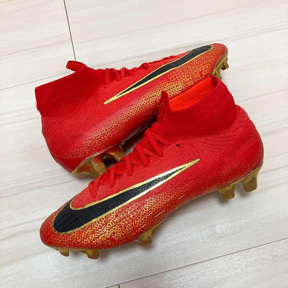 激レア NIKE ナイキ マーキュリアルスーパーフライ6 エリート 激レア NIKE ナイキ マーキュリアルスーパーフライ6 エリート