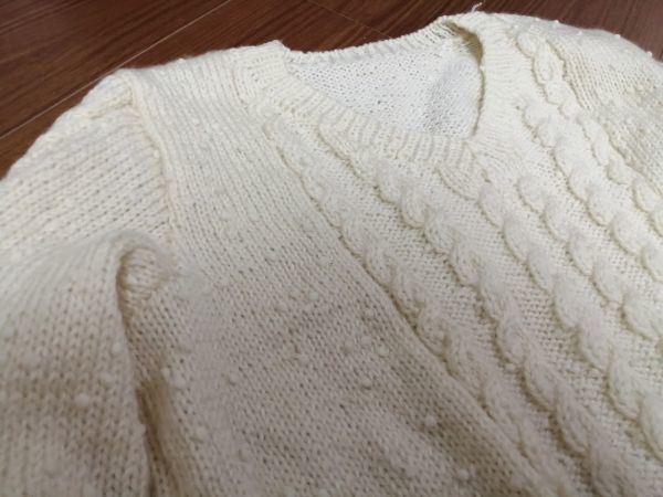 jjyk8-168 # hand-knitted. sweater # knitted tops Kids girl hand made cable braided nep white eggshell white 130 size about 