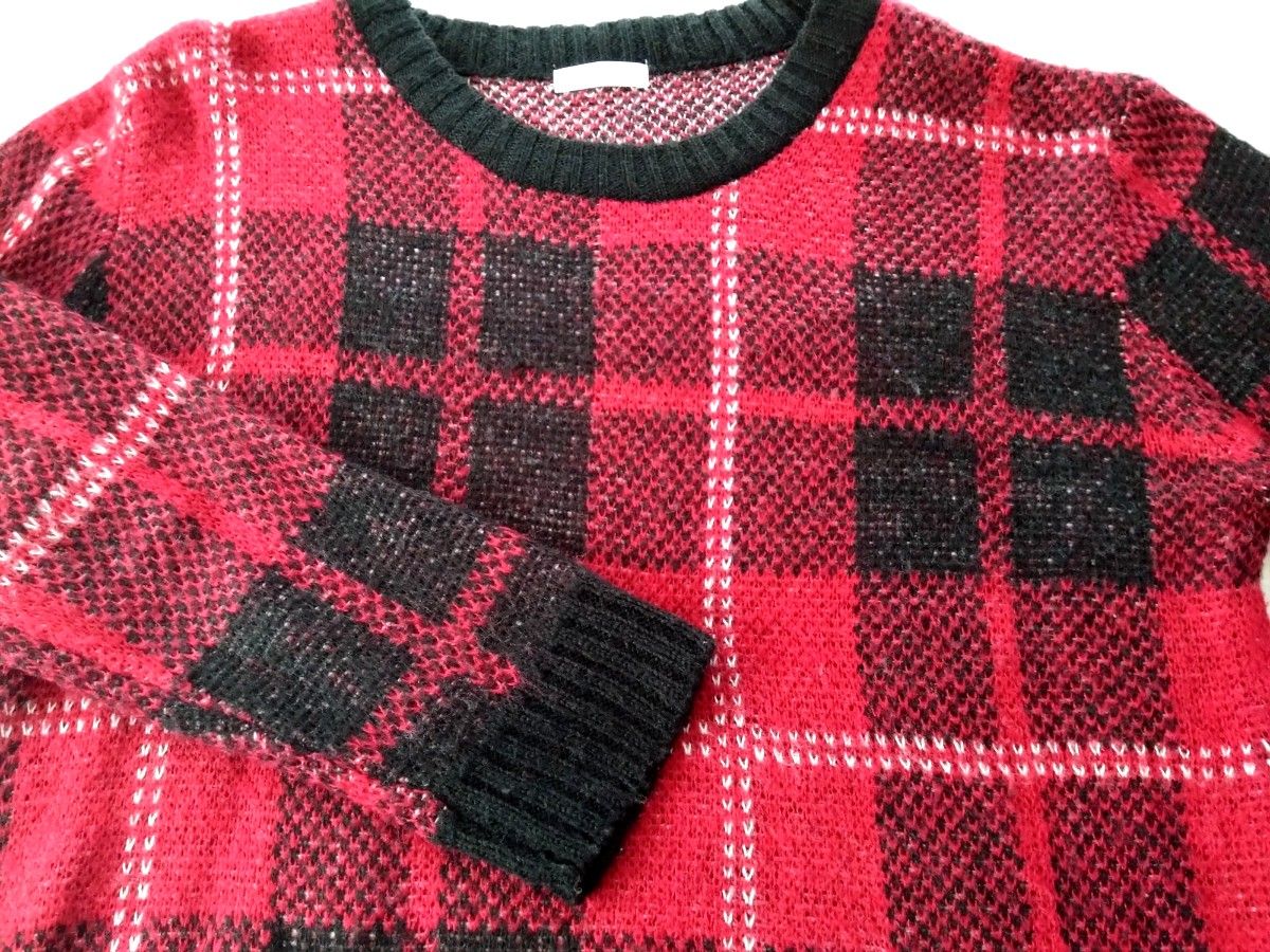 レディース 赤と黒のチェック柄 ニットセーター 長袖 Mサイズ レディース 赤と黒のチェック柄 ニットセーター 長袖 Mサイズ