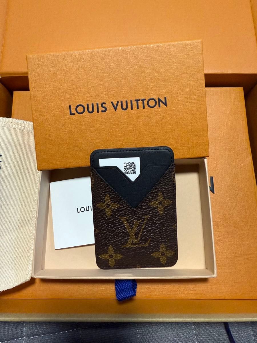 国内在庫なし LOUIS VUITTON新作MagSafe『ポルト カルト 国内在庫なし LOUIS VUITTON新作MagSafe『ポルト カルト