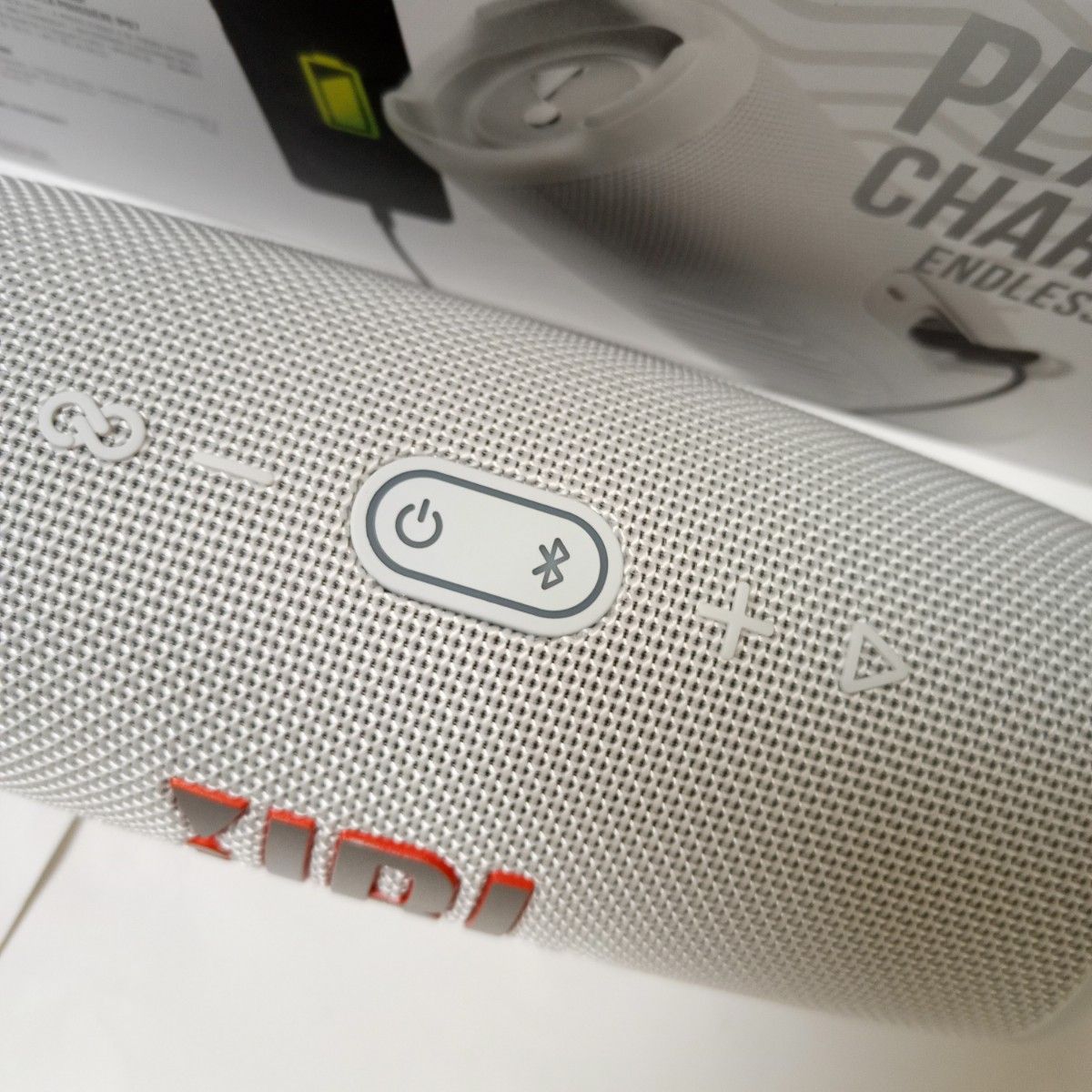 JBL CHARGE5 ホワイト Bluetoothスピーカー|Yahoo!フリマ(旧 JBL CHARGE5 ホワイト Bluetoothスピーカー|Yahoo!フリマ(旧
