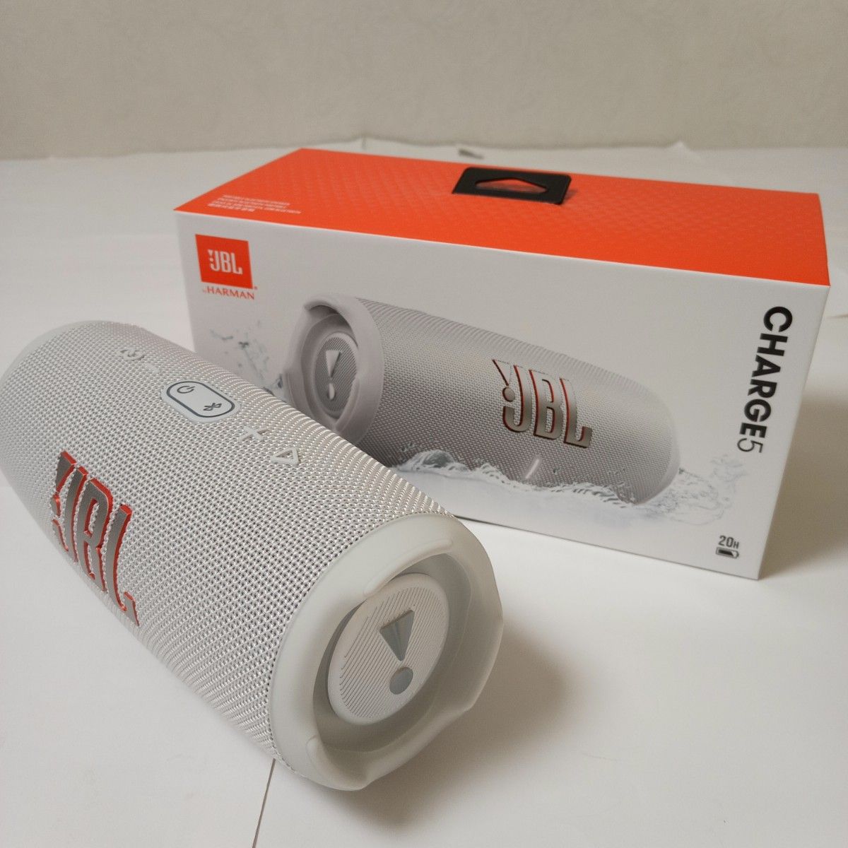 JBL CHARGE5 ホワイト Bluetoothスピーカー|Yahoo!フリマ(旧 JBL CHARGE5 ホワイト Bluetoothスピーカー|Yahoo!フリマ(旧