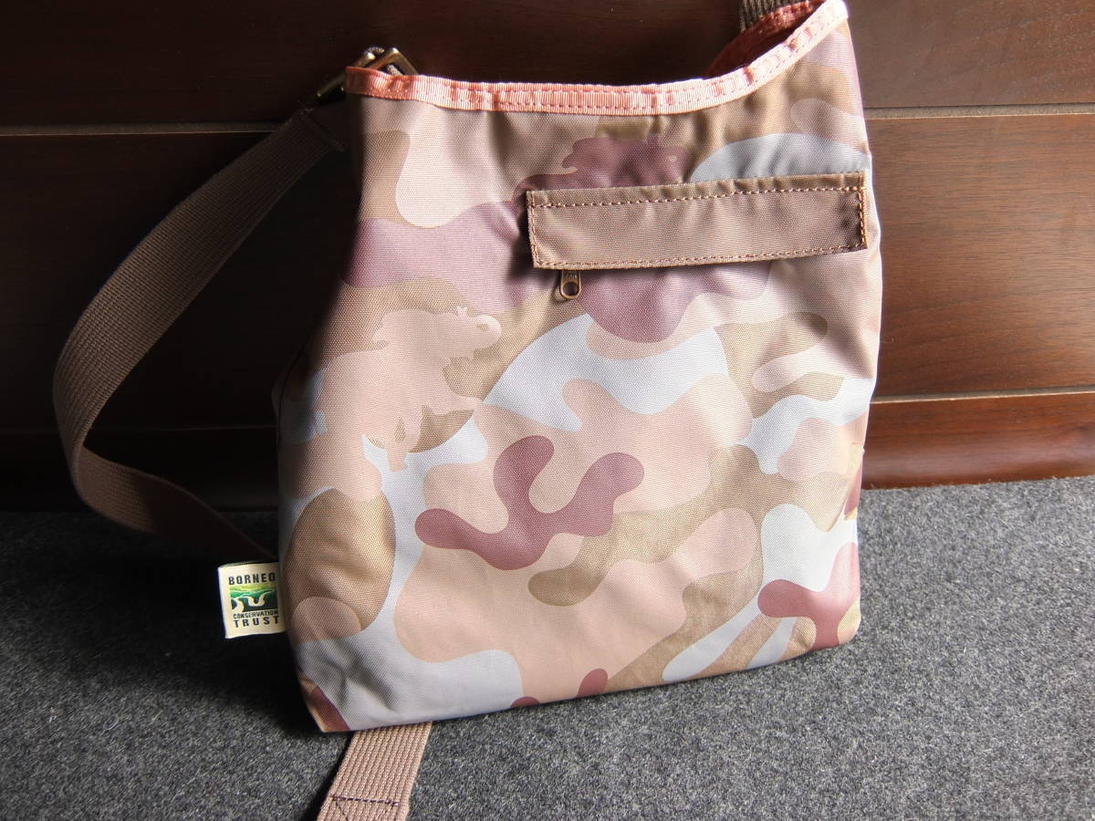 美品 HUNTING WORLD ハンティング・ワールド 限定ボルネオ ショルダーバッグ 象 迷彩 ピンク リバーシブル カモ柄