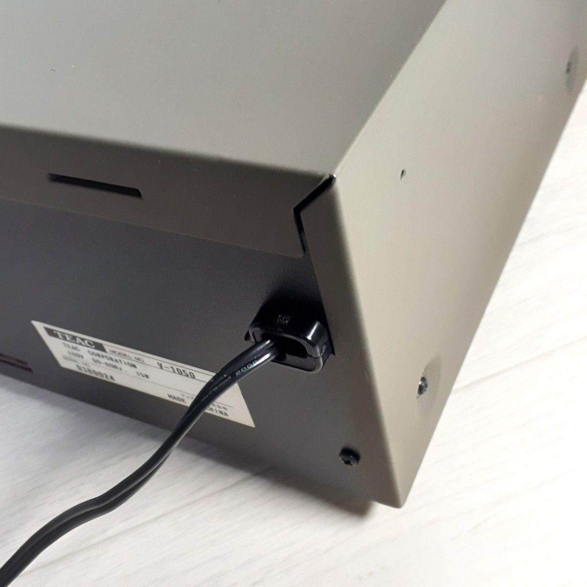良品】TEAC 3ヘッドシングル カセットデッキ V-1050 リモコン 良品】TEAC 3ヘッドシングル カセットデッキ V-1050 リモコン