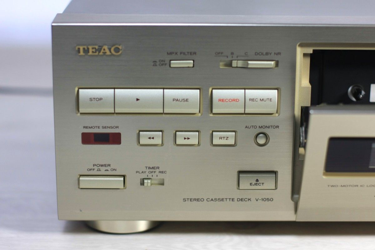 良品】TEAC 3ヘッドシングル カセットデッキ V-1050 リモコン 良品】TEAC 3ヘッドシングル カセットデッキ V-1050 リモコン
