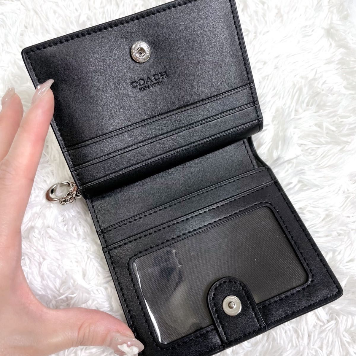 美品 COACH コーチ 折り財布 ブラック ホワイト アニマル柄 二 美品 COACH コーチ 折り財布 ブラック ホワイト アニマル柄 二