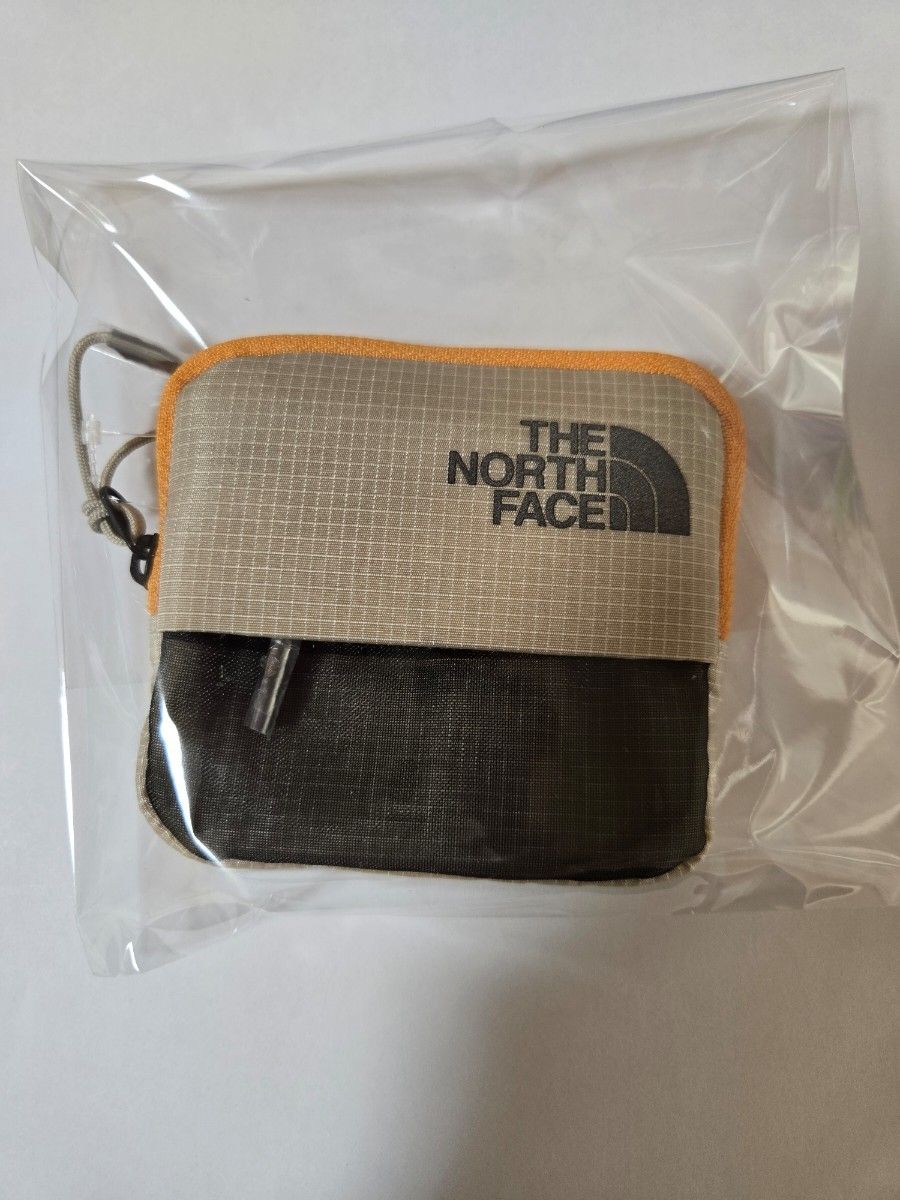 ノースフェイス ヘイジーワレット NM82460 フォッシルアイボリー 新品 ノースフェイス ヘイジーワレット NM82460 フォッシルアイボリー