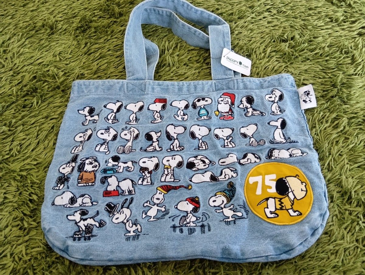 スヌーピータウンショップ ピーナッツ75周年 刺繍ビッグトート スヌーピータウンショップ ピーナッツ75周年 刺繍ビッグトート