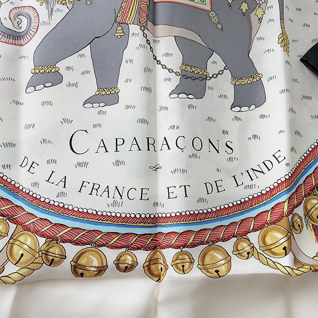HERMESエルメス カレ90 CAPARACONS 馬飾り象 スカーフ シルク100 HERMESエルメス カレ90 CAPARACONS 馬飾り象 スカーフ シルク100