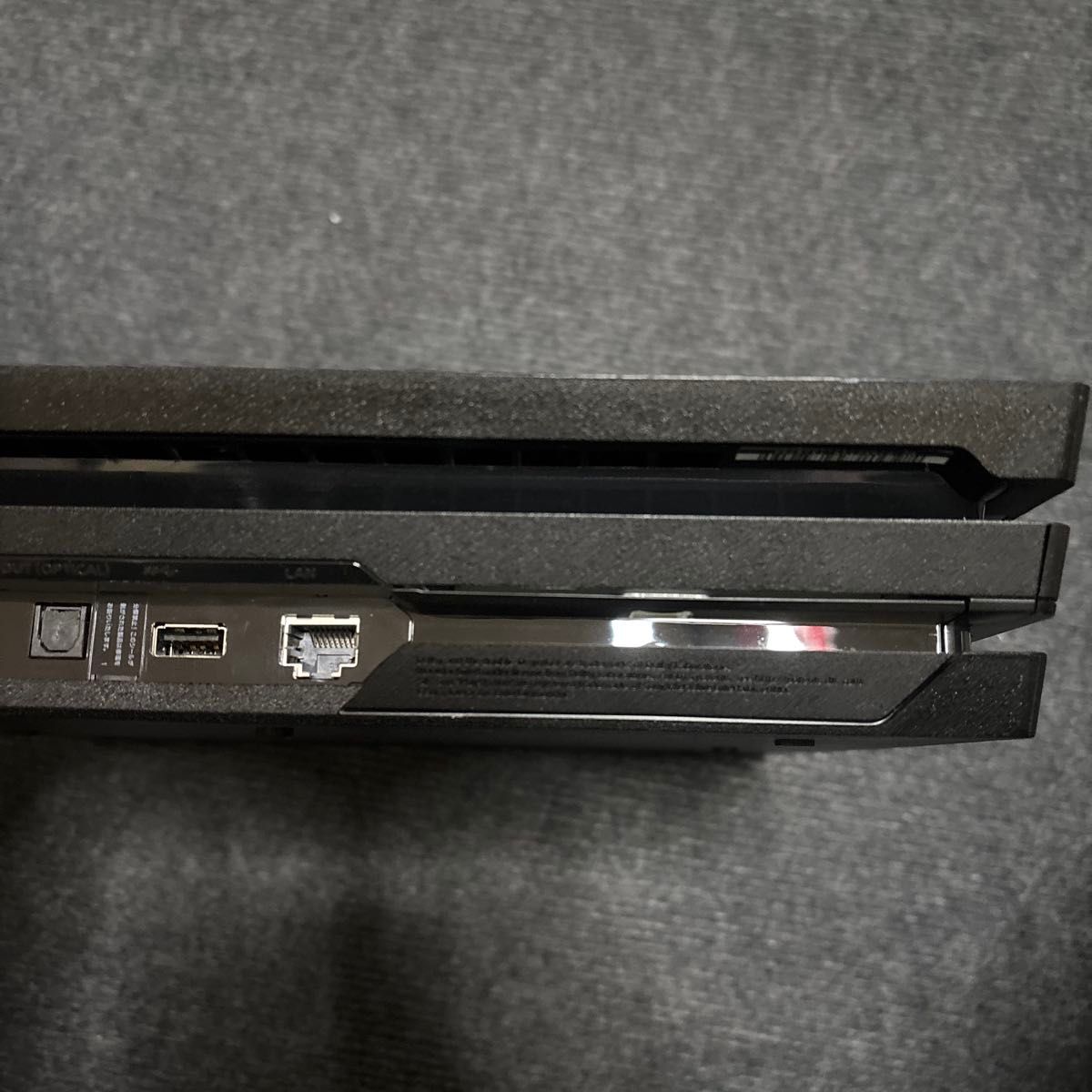 本体のみ PS4 Pro CUH-7100B ジェットブラック 封印シールあり 本体のみ PS4 Pro CUH-7100B ジェットブラック 封印シールあり