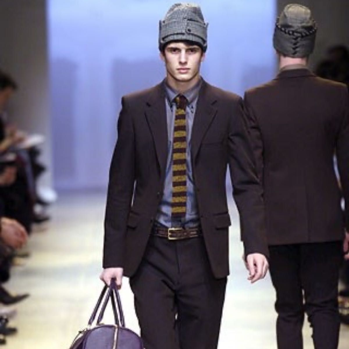 プラダ　2005FWコレクション着用　変型ウールキャップ　ハット　アーカイブ プラダ2005FWコレクション着用変型ウールキャップハットアーカイブ