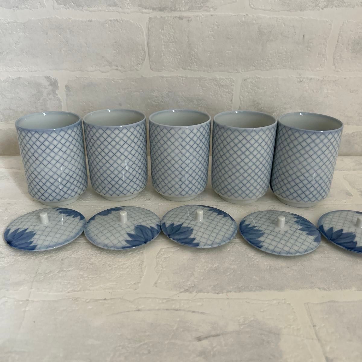 新品】有田焼 美風 蓋付き湯呑み 5点セット 湯呑 有田焼 昭和 新品】有田焼 美風 蓋付き湯呑み 5点セット 湯呑 有田焼 昭和