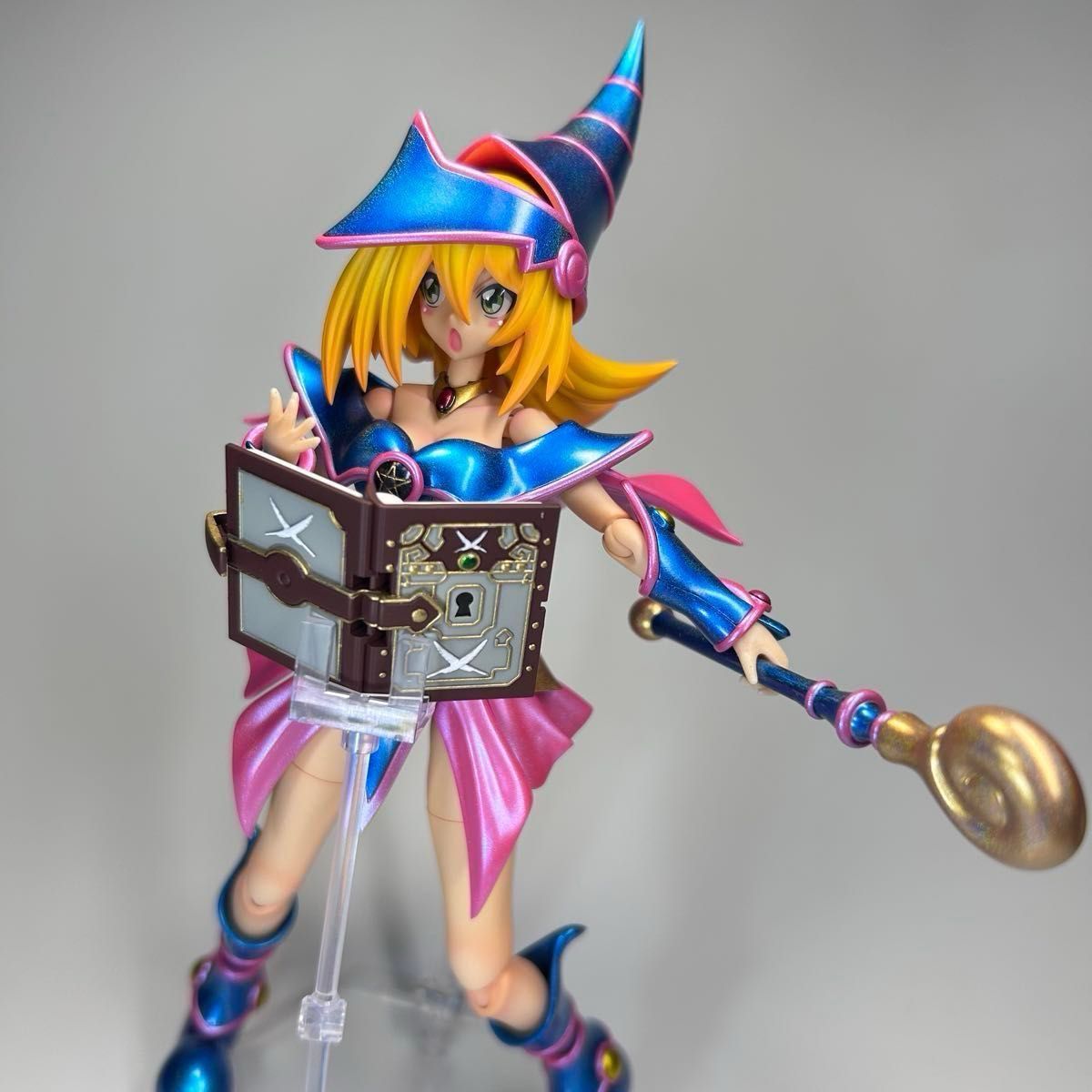 コトブキヤ ブラック マジシャン ガール 美少女プラモデル 塗装 コトブキヤ ブラック マジシャン ガール 美少女プラモデル 塗装